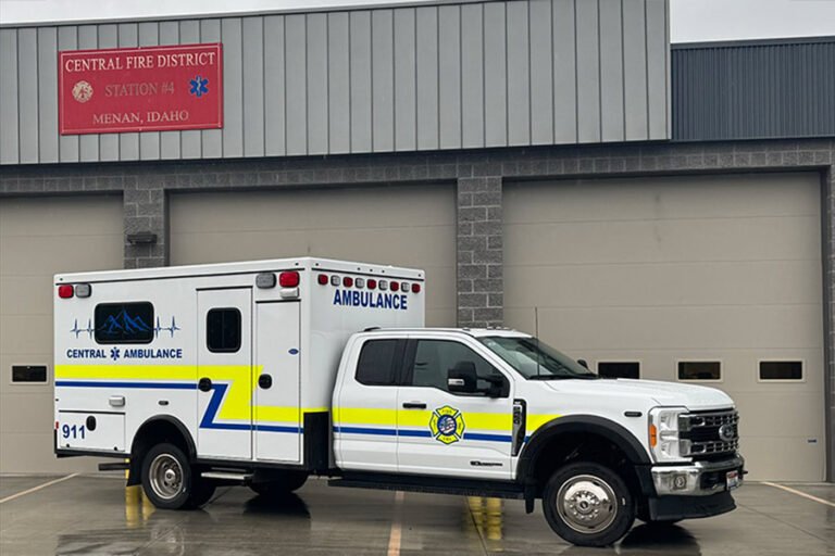 Jefferson County man injured after rollover crash