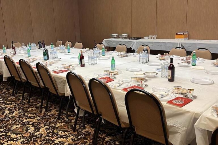 Jewish Passover Seder returns to Idaho Falls with visiting âRoving Rabbisâ