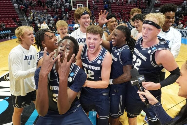 Utah State finishes strong against Villanova to advance to 2nd round of the Big Dance
