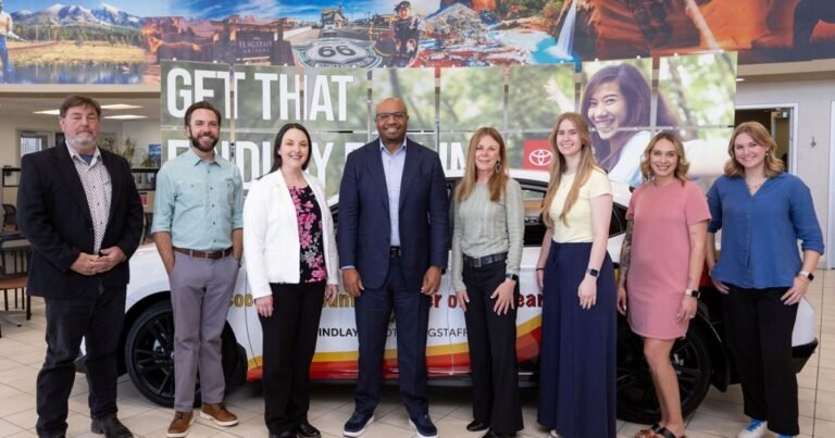 Alvarez picked as Coconino County Teacher of the Year; Neilson wins rookie teacher award