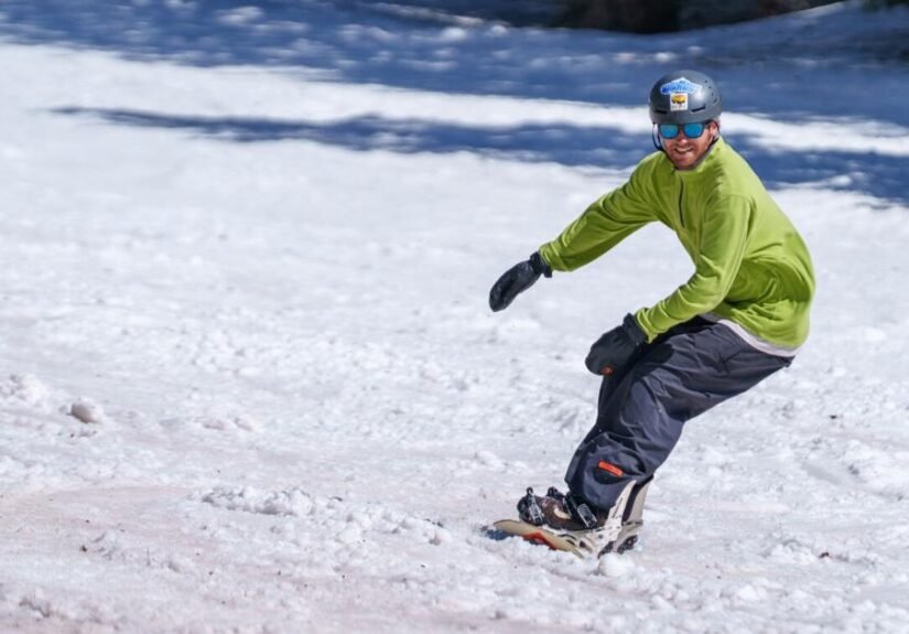 Arizona Snowbowl reopens through April 19