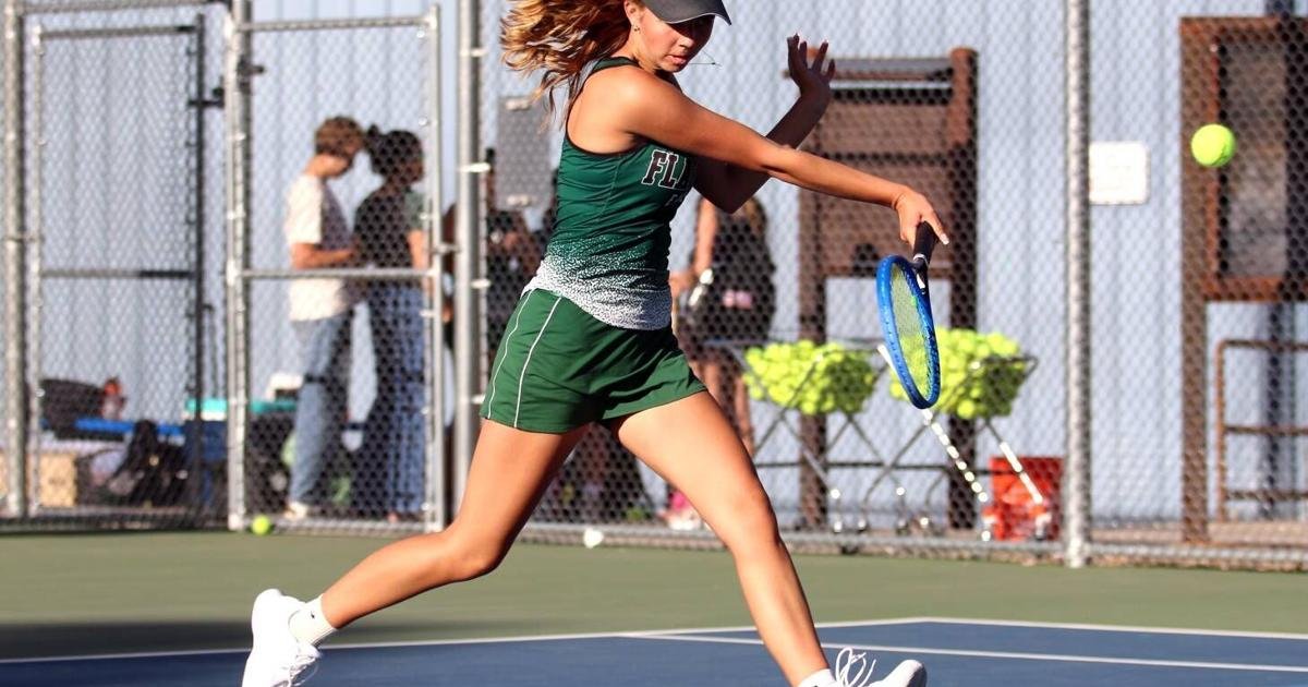 Flagstaff girls tennis extends win streak against Coconino with 8-1 victory on Tuesday