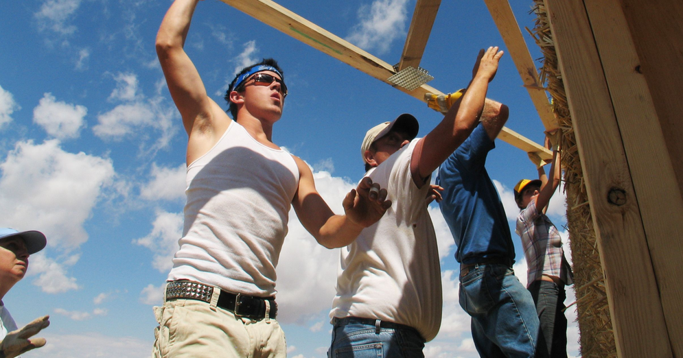 Navajo and Hopi communities receive $100,000 in community grants from AES