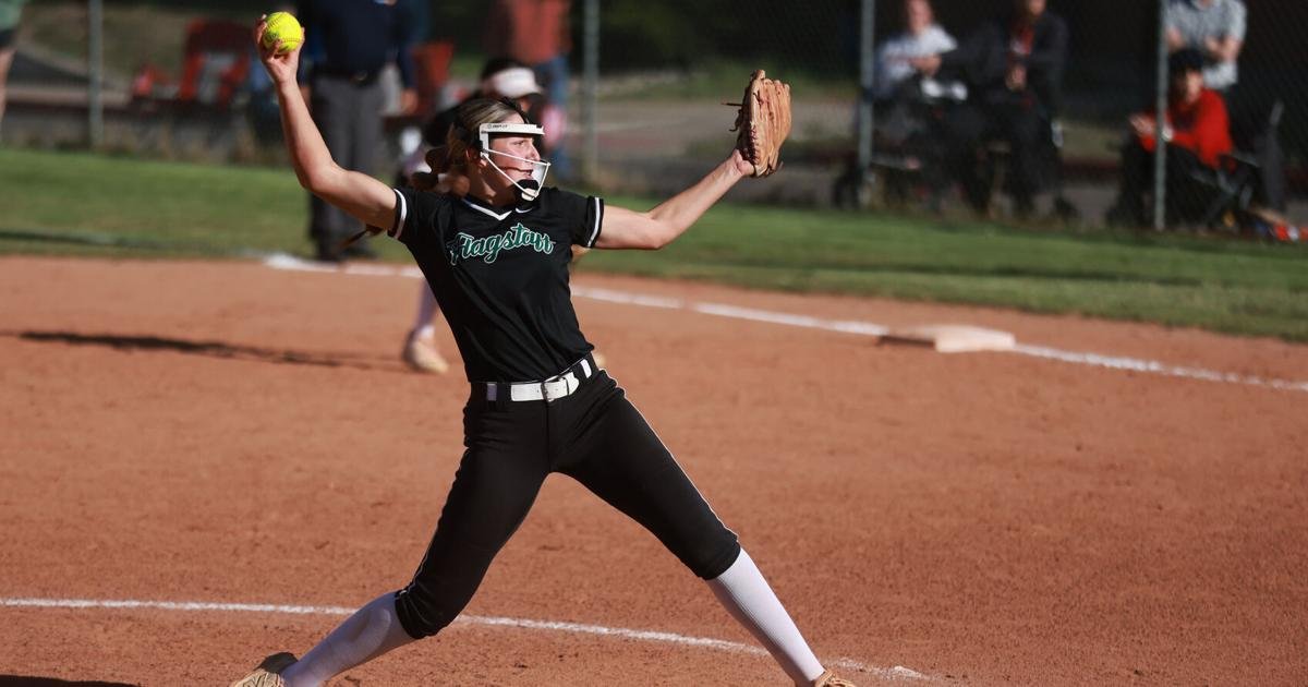 Patience at the plate pays off as Eagles beat Panthers 9-4, clinch Grand Canyon Region title